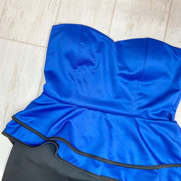 Eclipse Peplum Dress - Picture 2 of 3